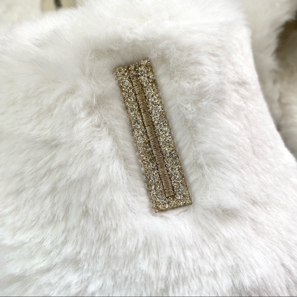 Dearfoam Size 7/8 I DO 💍 White Fuzzy Slippers with Rhinestone - Picture 5 of 8